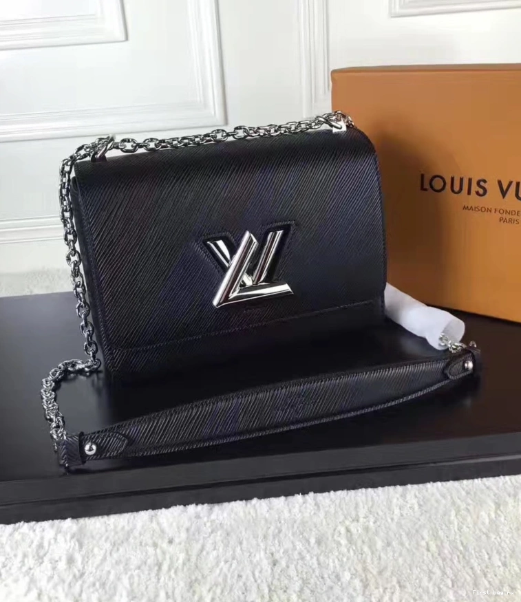 First bag ru TWIST Louis Vuitton 0709